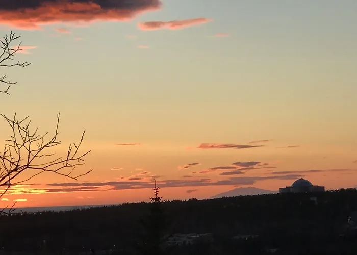 Iceland Sjf Villa, Hot Tub & Outdoor Sauna Amazing Mountains And City View Over Reykjavik