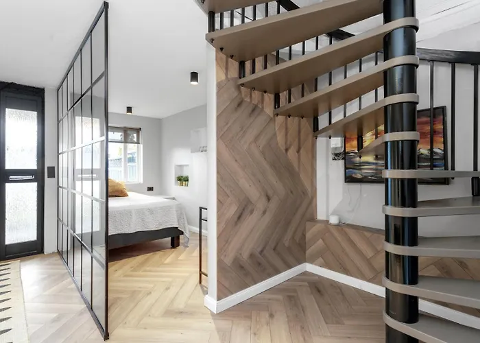 A Modern And Stylish Furnished House In Reykjavik