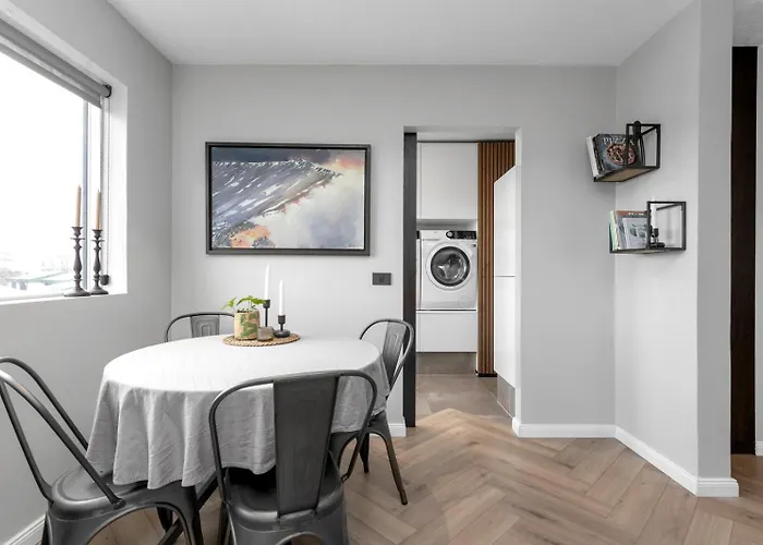 A Modern And Stylish Furnished House In Reykjavik